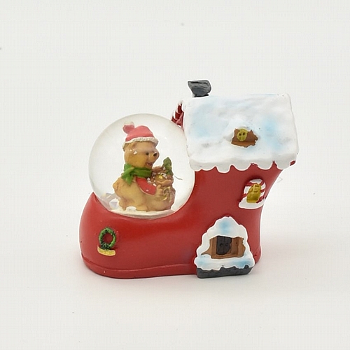 Χριστουγεννιάτικη χιονόμπαλα σε σχήμα μπότας