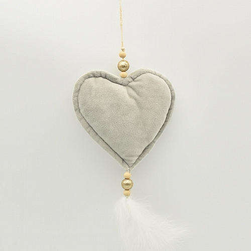 Στολίδι κρεμαστή υφασμάτινη γκρι καρδιά με λευκό πούπουλο στο τέλος
