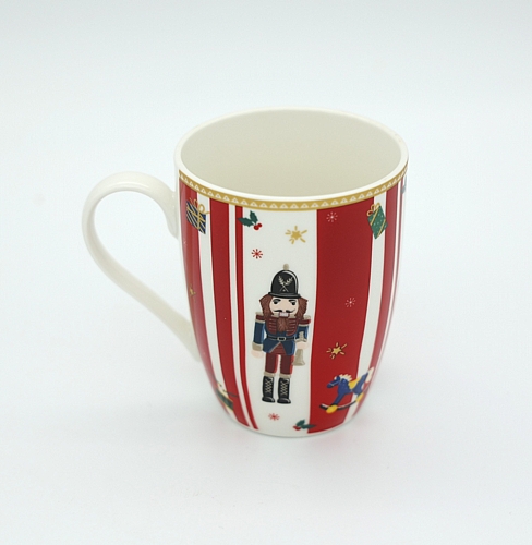 Χριστουγεννιάτικη κούπα με καρυοθραύστες