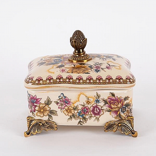 ΔΙΑΚΟΣΜΗΤΙΚΟ ΚΟΥΤΙ ΠΟΡΣΕΛΑΝΗ ΛΕΥΚΟ- ΧΡΥΣΟ 15x11x15cm